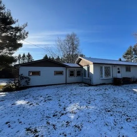 Buy this 2 bed house on 1880 20th Avenue in Rice Lake, WI 54868