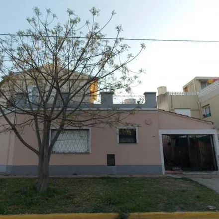 Buy this 3 bed house on Granaderos 1002 in Partido de Lomas de Zamora, 1828 Banfield