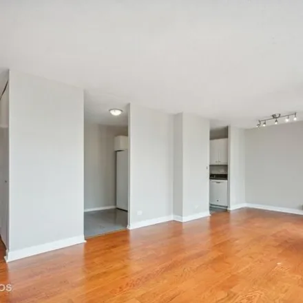 Image 3 - 71 East Division Street, Chicago, IL 60651, USA - Condo for sale