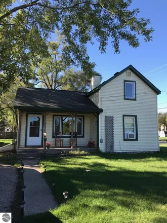 Buy this 3 bed house on 1115 Fessenden Avenue in Mount Pleasant, MI 48858