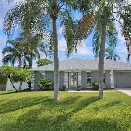 Rent this 2 bed house on 955 Nantucket Road in South Venice, Sarasota County