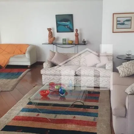 Rent this 4 bed house on Rua Édison in Campo Belo, São Paulo - SP