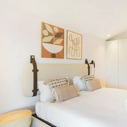 Rent this 1 bed apartment on 4000-147 Distrito de Leiria