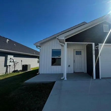 Rent this 3 bed house on North Irwin Street in Duenweg, Jasper County