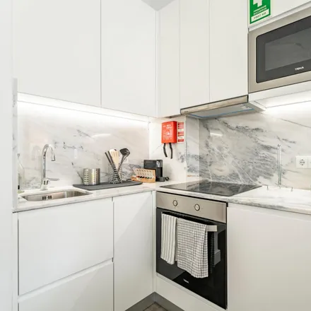 Image 5 - Tecidarte, Rua Formosa, 4000-250 Porto, Portugal - Apartment for rent