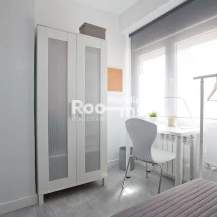 Rent this 1 bed apartment on Parking Residentes Marqués de Suanzes in Plaza de las Olivas, 28027 Madrid