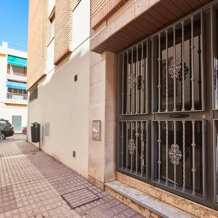 Image 6 - Calle Concha Espina, 15, 41010 Seville, Spain - Apartment for rent
