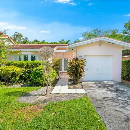 Buy this 3 bed house on 411 Giralda Avenue in Coral Gables, FL 33134