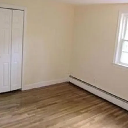 Image 6 - 7 Charles Street, North Reading, MA 01864, USA - Apartment for rent