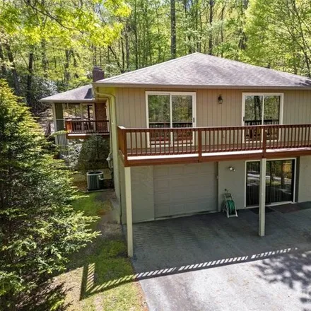 Image 3 - 1040 Campbell Drive, Glen Cannon, Transylvania County, NC 28768, USA - House for sale