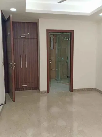 Image 6 - unnamed road, Navjeevan Vihar, - 110016, Delhi, India - Apartment for rent