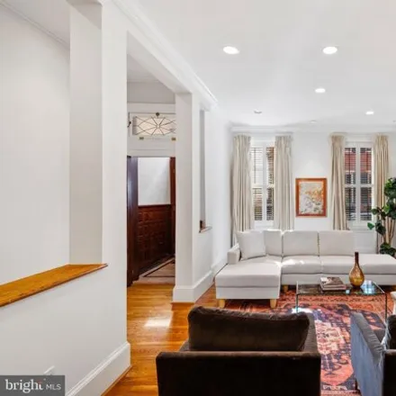 Image 4 - 2103 Delancey Place, Philadelphia, PA 19103, USA - Townhouse for sale