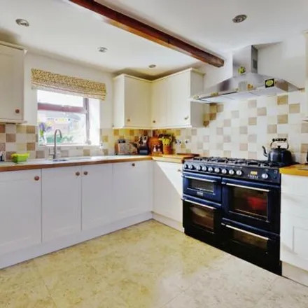 Image 3 - High View Close, Hady, S41 0DL, United Kingdom - House for sale