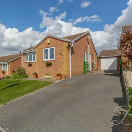 Buy this 2 bed house on Minton Pastures in Mansfield Woodhouse, NG19 0RF