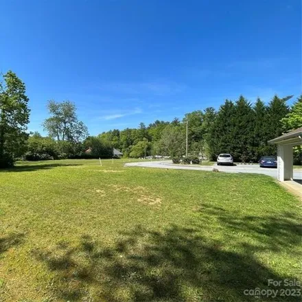 Image 9 - 67 Turnabout Lane, Brookdale, Henderson County, NC 28739, USA - House for sale