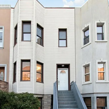 Image 3 - 63 Hausman Street, New York, NY 11222, USA - Apartment for rent