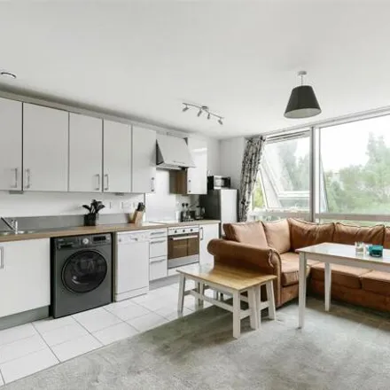 Image 1 - Argento Tower, Mapleton Road, London, SW18 4GD, United Kingdom - Apartment for sale