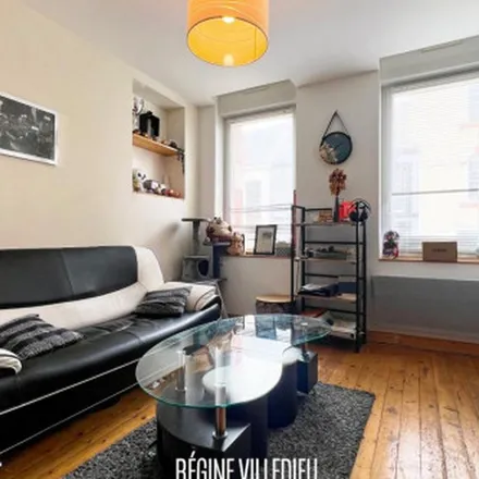 Rent this 3 bed apartment on 38 Rue du Val de Saire in 50100 Cherbourg-en-Cotentin, France