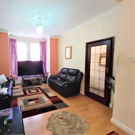 Image 3 - Tudor Road, Southall, Great London, Ub1 - Townhouse for sale