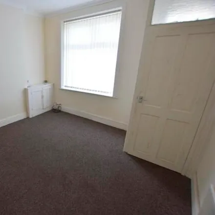 Image 2 - 18 Athol Street North, Burnley, BB11 4BS, United Kingdom - Townhouse for sale