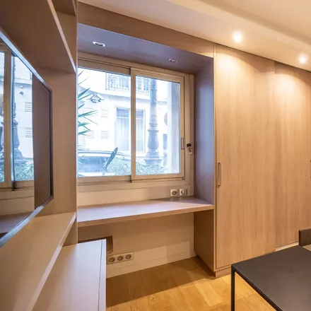 Image 3 - 18 Rue Octave Feuillet, 75116 Paris, France - Apartment for rent