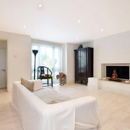 Rent this 2 bed apartment on 21 St Stephen's Gardens in London, W2 5RY