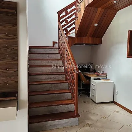 Buy this 3 bed house on Rua José Libânio Rodrigues in Vale dos Bandeirantes, Juiz de Fora - MG