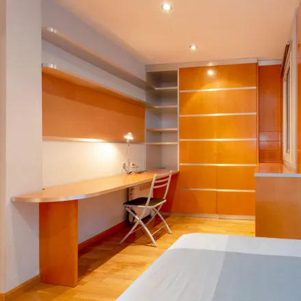 Image 2 - Carrer de Villarroel, 69, 08011 Barcelona, Spain - Apartment for rent