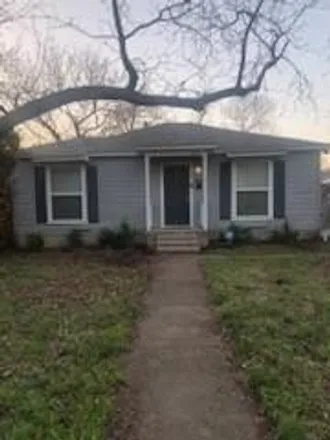 Rent this 2 bed house on 2634 Kathleen Avenue in Dallas, TX 75216