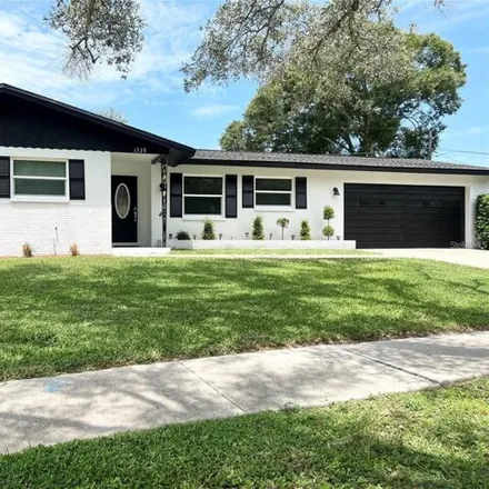 Image 1 - 1340 Ranchwood Drive, Clearwater, FL 33764, USA - House for sale