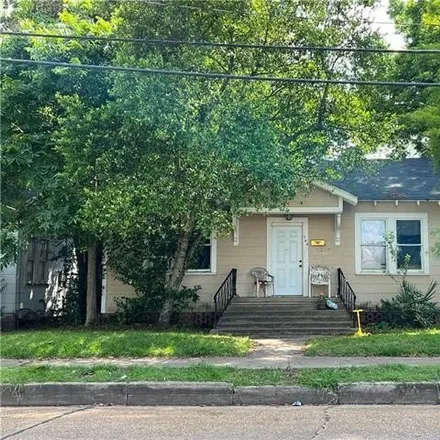 Buy this 3 bed house on 2209 Madeline Street in Alexandria, LA 71301