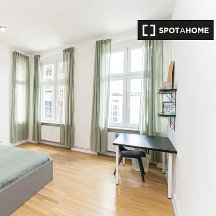Rent this 4 bed room on Amaryl City-Hotel am Kurfürstendamm in Lietzenburger Straße 76, 10719 Berlin