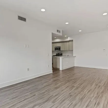 Image 2 - 7262 Hawthorn Avenue, Los Angeles, CA 90046, USA - Apartment for rent