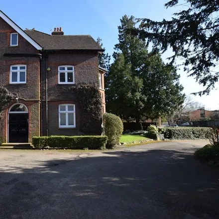 Rent this 2 bed apartment on Cricketers Close in St Albans, AL3 5AB