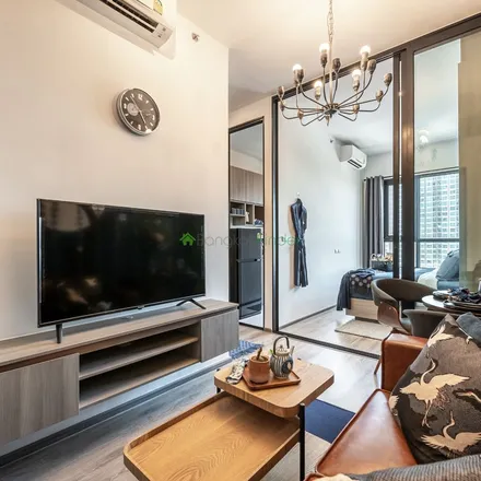 Rent this 1 bed apartment on Bangkok City Hall in Siriphong Road, Phra Nakhon District
