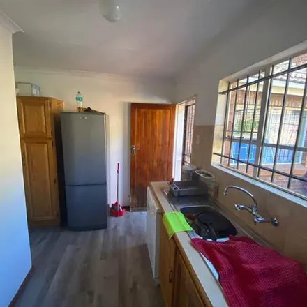 Image 1 - 386 Beaufort West Street, Faerie Glen, Gauteng, 0043, South Africa - Apartment for rent