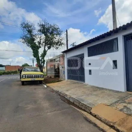 Buy this 3 bed house on Rua Rubens Barbosa in Arnon de Melo (São Carlos V), São Carlos - SP