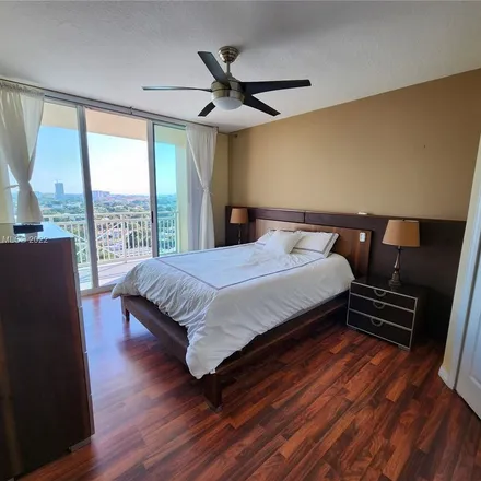 Image 3 - 2665 Southwest 37th Avenue, Miami, FL 33133, USA - Apartment for rent