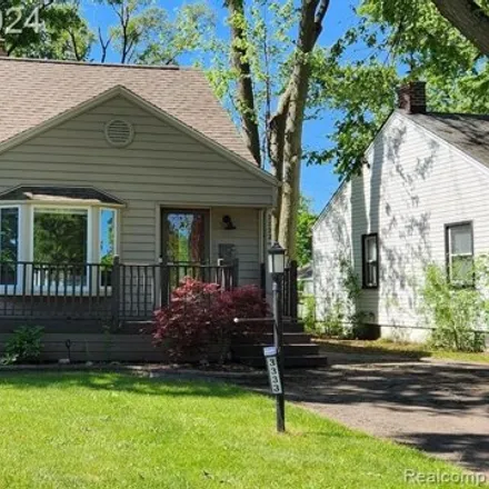Buy this 3 bed house on 3333 Normandy Road in Royal Oak, MI 48073