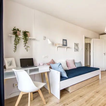 Rent this 2 bed room on Wałbrzyska 15 in 02-739 Warsaw, Poland