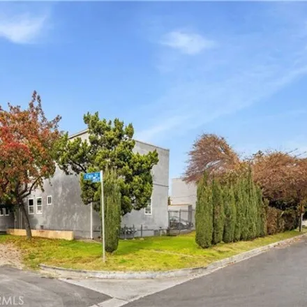 Image 3 - 6951 Elgin Street, Los Angeles, CA 90042, USA - House for sale