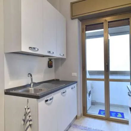 Image 4 - Circonvallazione Gianicolense, 00151 Rome RM, Italy - Apartment for rent