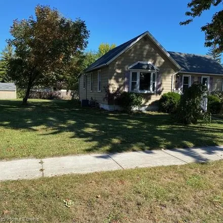Buy this 3 bed house on 1061 Huron Avenue in Port Huron, MI 48060