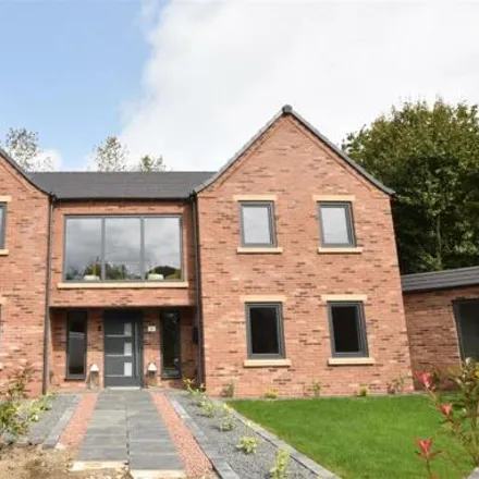 Buy this 4 bed house on Village Green in Waltham Road, Barnoldby le Beck