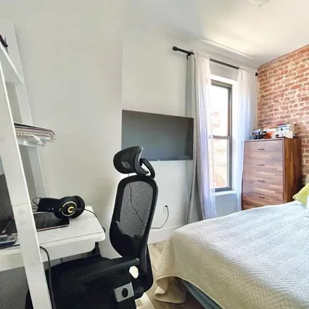 Rent this 4 bed room on 425 Wythe Ave in Brooklyn, NY 11249