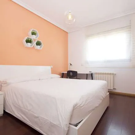 Rent this 5 bed apartment on Madrid in Avenida del Planetario-Estación Sur, Avenida del Planetario