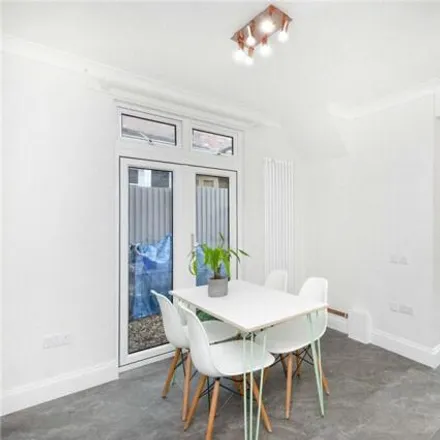 Image 3 - Casewick Road, London, SE27 0SY, United Kingdom - Apartment for sale