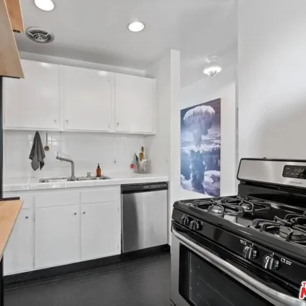 Image 5 - 1145 Larrabee St Apt 20, West Hollywood, California, 90069 - Condo for rent
