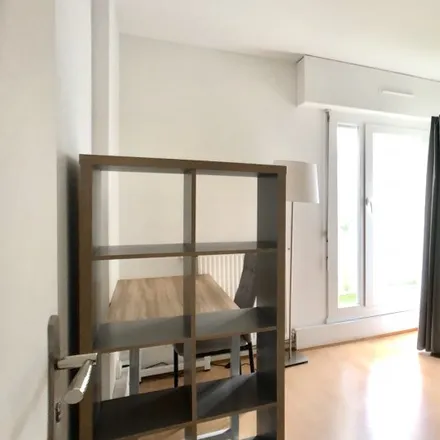 Rent this 3 bed room on 9 Allée de la Noiseraie in 93160 Noisy-le-Grand, France