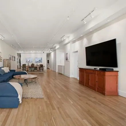 Image 5 - 32 Laight Street, New York, NY 10013, USA - House for sale